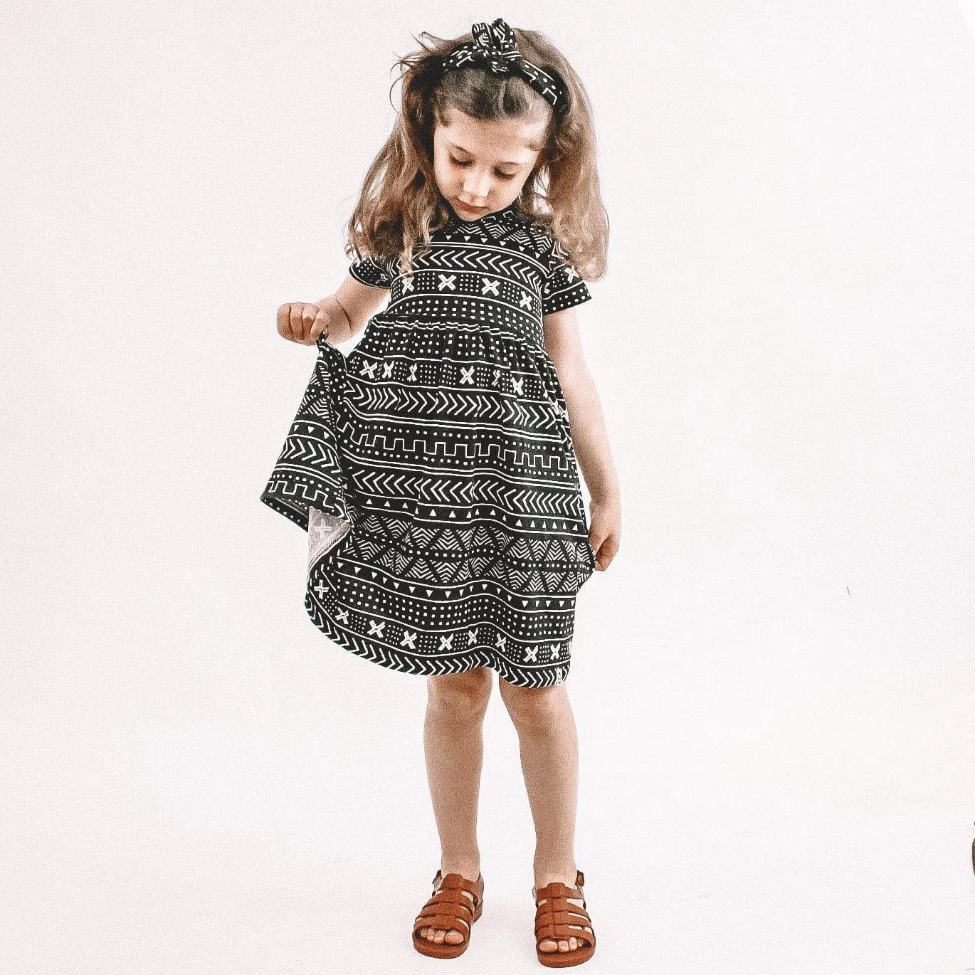 Vestido de Verão Malha Infantil MudCloth - MiniMalista Baby - 0.3, b2b, black-friday, Calor, Kids, Menina, outlet, SALE-FINAL, tab-tam-vestido-manga-curta, Verão, últimas-peças -bebê-minimalista-estiloso