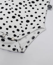 Body de Bebê Manga Curta Unissex | Snow Leopard - MiniMalista Baby - 0.3, Ano Novo, b2b, Baby, black-friday, com-desconto-mm10, Meia Estação, Menina, Reveillon, tab-tam-body-curto -bebê-minimalista-estiloso