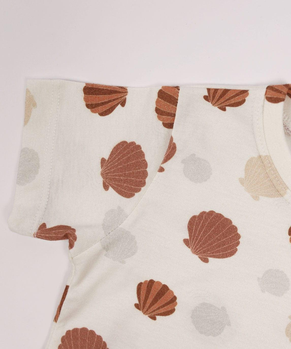 Camiseta Infantil Manga Curta Unissex | Seashell - MiniMalista Baby - 0.3, b2b, black-friday, com-desconto-mm10, Kids, Meia Estação, Menina, Neutro, tab-tam-camiseta-manga-curta, Unissex -bebê-minimalista-estiloso